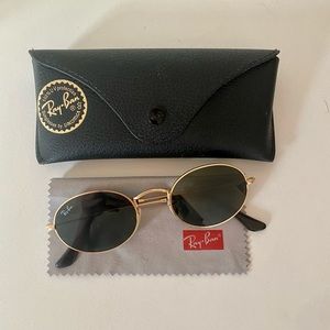 Ray-Ban Oval Flat Sunglasses